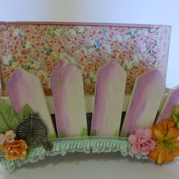 Graphic 45 "SECRET GARDEN" handmade mini album with a box - Picture 4 of 12